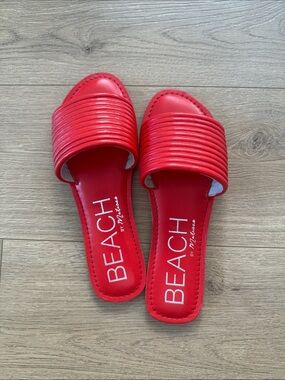 Beach by Matisse Red Slides Size 9